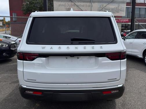 2022 Jeep Wagoneer Series II 4x4