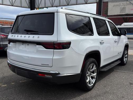 2022 Jeep Wagoneer Series II 4x4