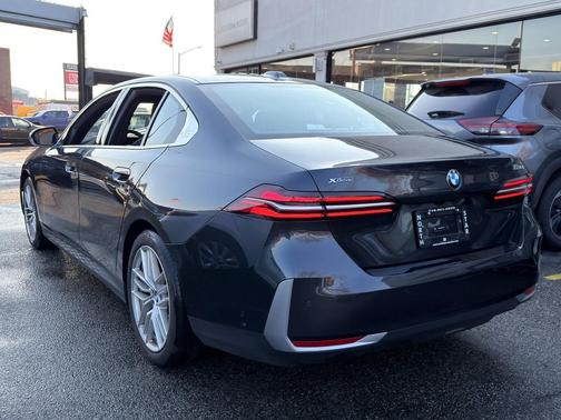 2025 BMW 530 xDrive