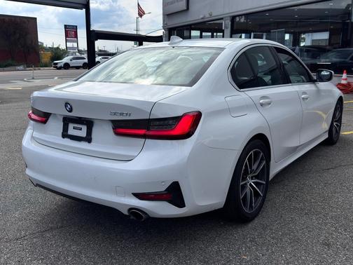 2020 BMW 330 330i