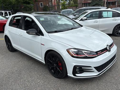 Pure White 2021 Volkswagen Golf GTI 2.0T SE DSG