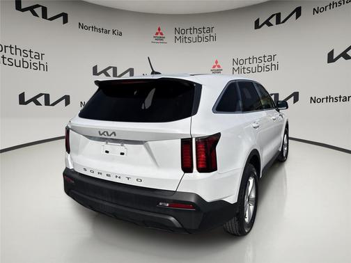 2022 Kia Sorento LX