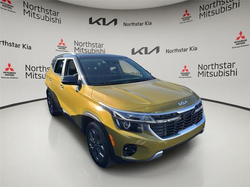 Valais Green/Black Roof 2024 Kia Seltos S