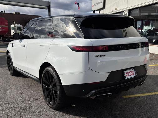 2023 Land Rover Range Rover Sport SE
