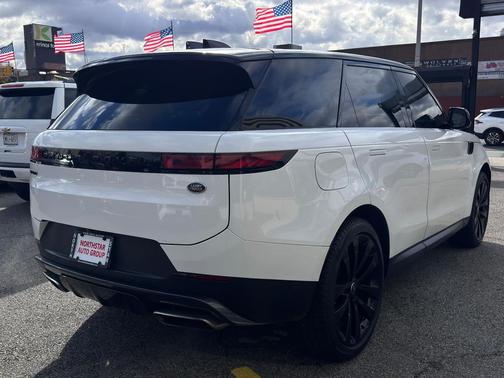 2023 Land Rover Range Rover Sport SE