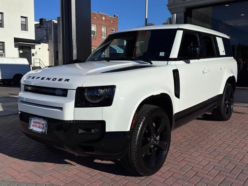 2024 Land Rover Defender 130 P400 X-Dynamic SE