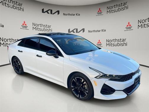 Glacial White Pearl 2022 Kia K5 GT-Line
