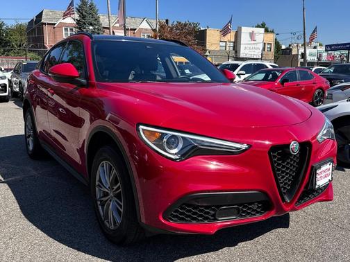 2023 Alfa Romeo Stelvio Sprint AWD