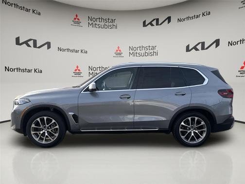 GREY 2024 BMW X5 xDrive40i