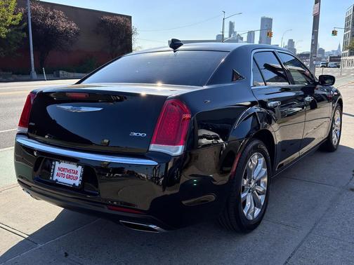 2018 Chrysler 300 Limited