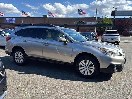 Tungsten Metallic 2017 Subaru Outback 2.5i Premium