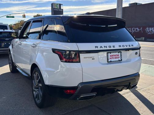 2022 Land Rover Range Rover Sport HSE Silver Edition