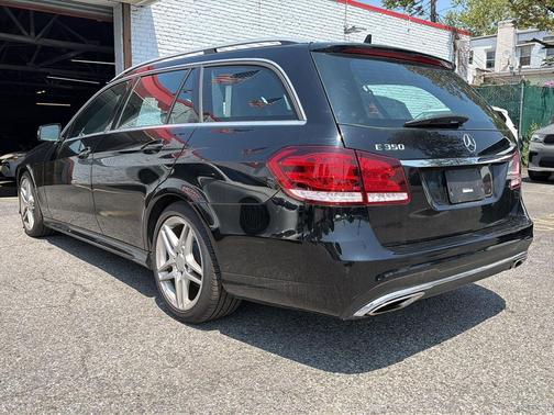 Black 2016 Mercedes-Benz E-Class 4MATIC