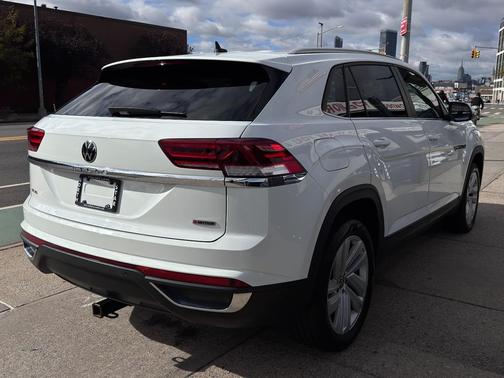 2021 Volkswagen Atlas Cross Sport 3.6L V6 SE w/Technology