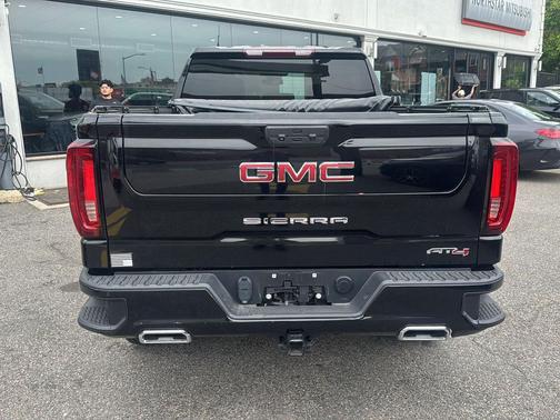 Onyx Black 2022 GMC Sierra 1500 AT4
