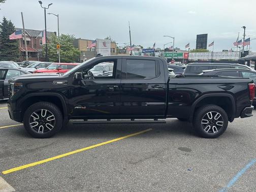 Onyx Black 2022 GMC Sierra 1500 AT4