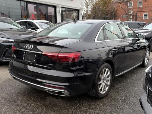 2022 Audi A4 40 Premium