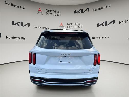 Glacial White Pearl 2023 Kia Sorento SX