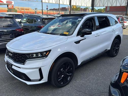 Glacial White Pearl 2023 Kia Sorento SX