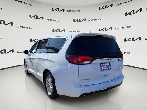 2020 Chrysler Pacifica Touring