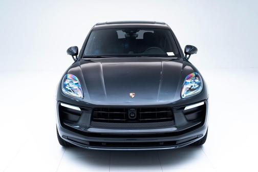 2025 Porsche Macan T