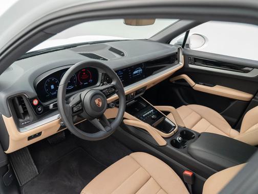 White 2026 Porsche Cayenne Cayenne