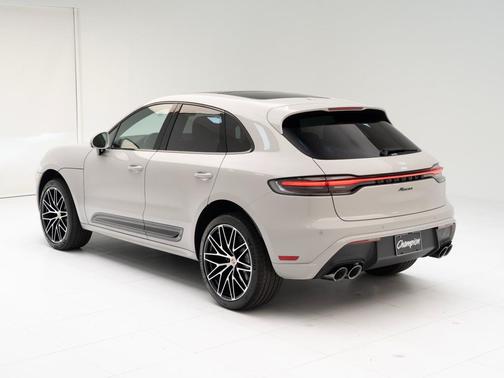 2026 Porsche Macan 