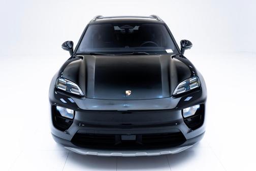 2025 Porsche Macan Electric