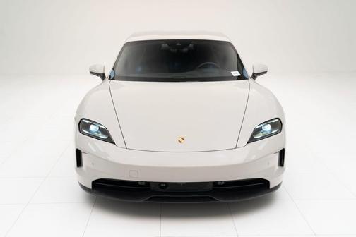 2025 Porsche Taycan 4