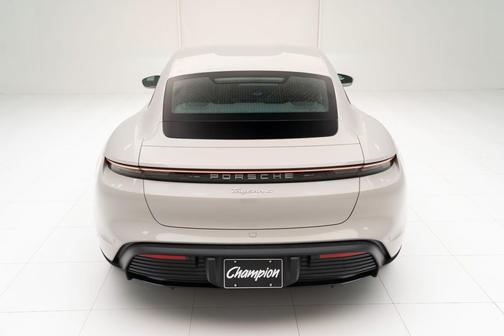 2025 Porsche Taycan 4