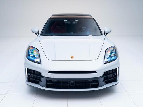 2026 Porsche Panamera 