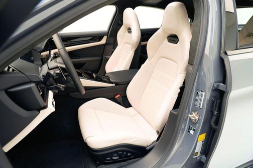 2026 Porsche Panamera Turbo E-Hybrid