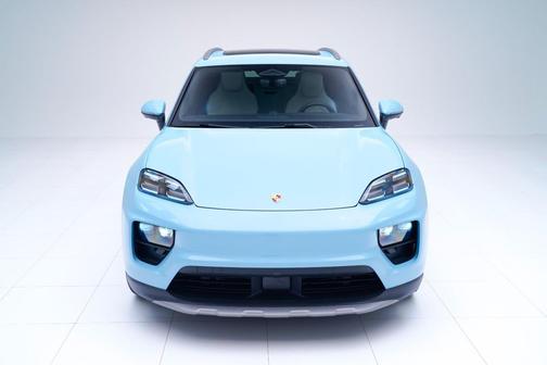 2025 Porsche Macan 4S