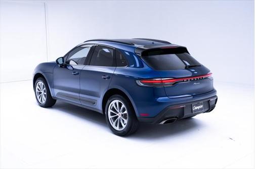 2022 Porsche Macan Base