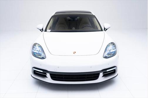 2018 Porsche Panamera 4 Executive