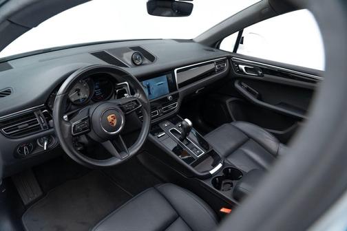 2022 Porsche Macan S