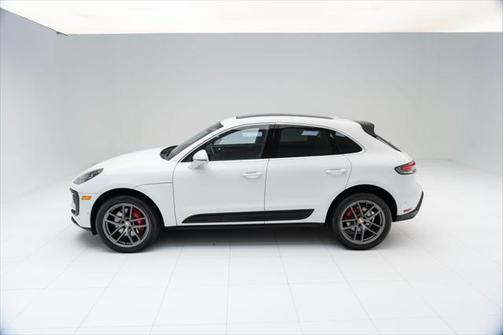 2022 Porsche Macan Base