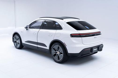 2025 Porsche Macan Electric