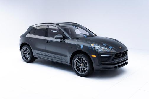 2024 Porsche Macan Base (PDK)