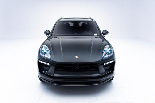 2024 Porsche Macan Base (PDK)