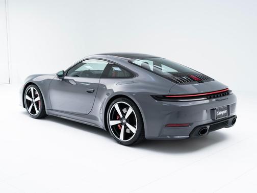2026 Porsche 911 Carrera 4S