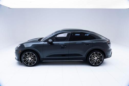 2025 Porsche Macan Electric