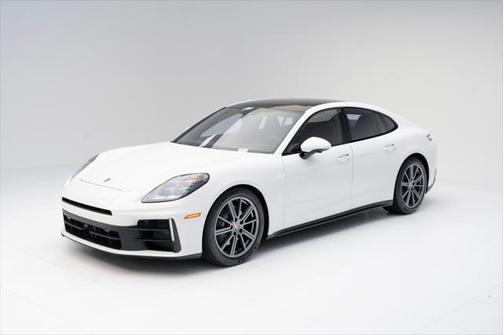 2024 Porsche Panamera 4