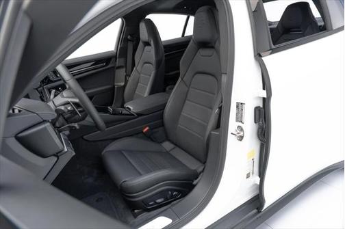 2024 Porsche Panamera 4