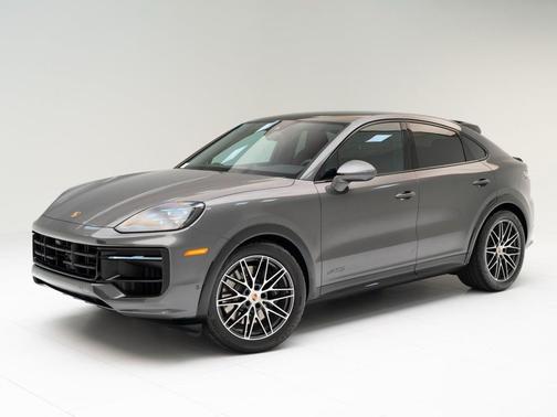 2025 Porsche Cayenne GTS