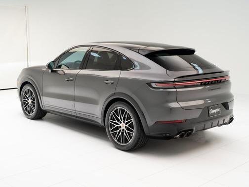 2025 Porsche Cayenne GTS