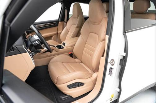 2022 Porsche Cayenne Platinum Edition