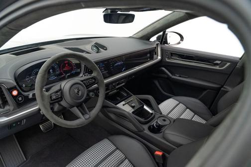 2026 Porsche Cayenne Turbo