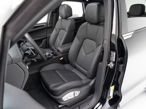 2026 Porsche Macan T