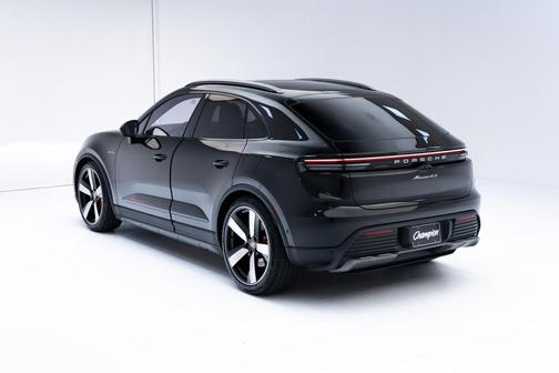 2025 Porsche Macan 4S